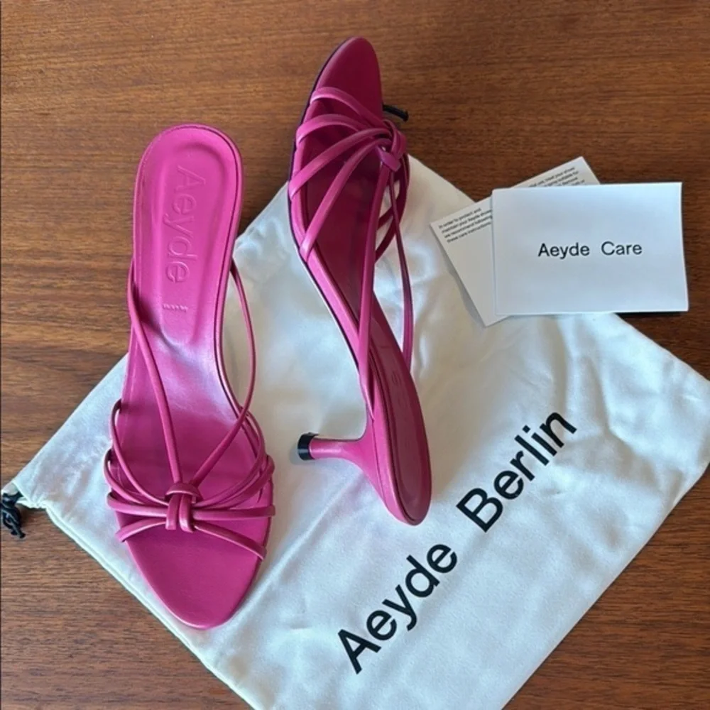 new AEYDE Olga Kitten Heel Slide Sandals in Fuchsia, Size 9 - Picture 1 of 8